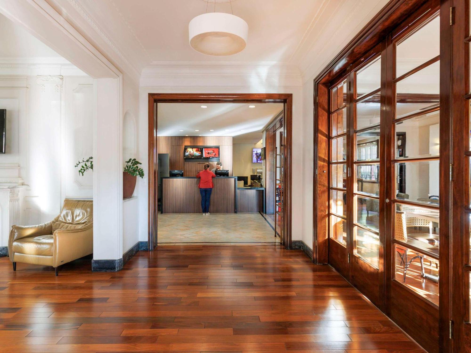 Ibis Belo Horizonte Liberdade Hotel ภายนอก รูปภาพ